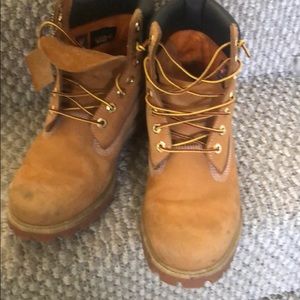 Timberlands. Men’s 9.5. Mint condition.